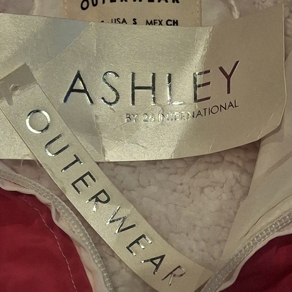 NWT Ashley By 26 International Women's Pink & White Bomber Jacket Size S - Picture 4 of 10